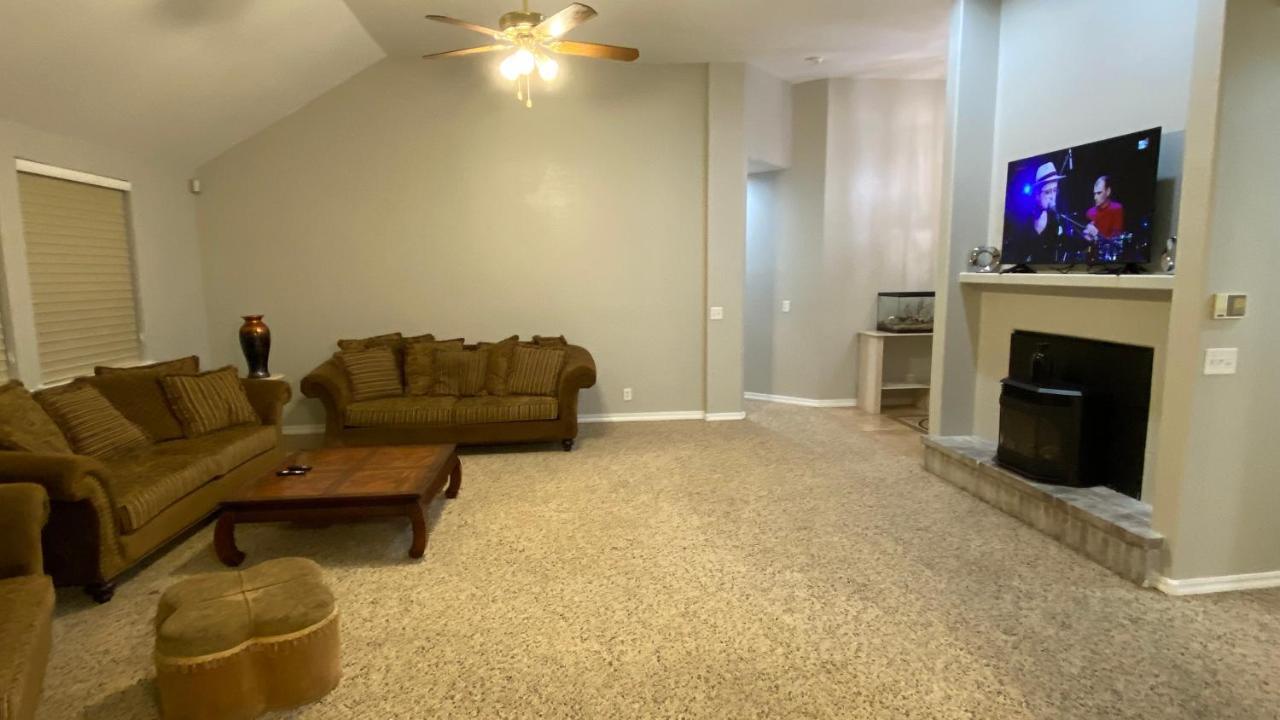 Beautiful Peaceful Desirable Home In Madera Rancho Extérieur photo